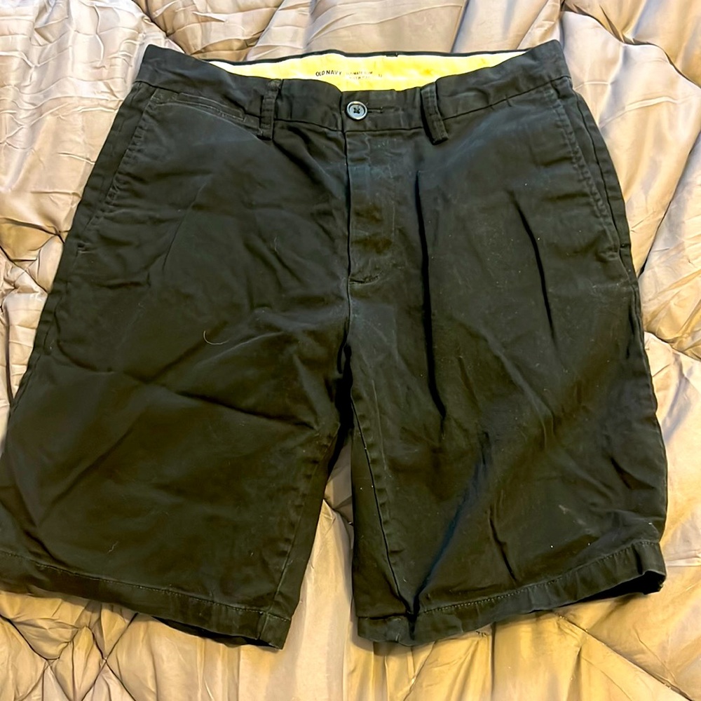 Men’s size 32 shorts